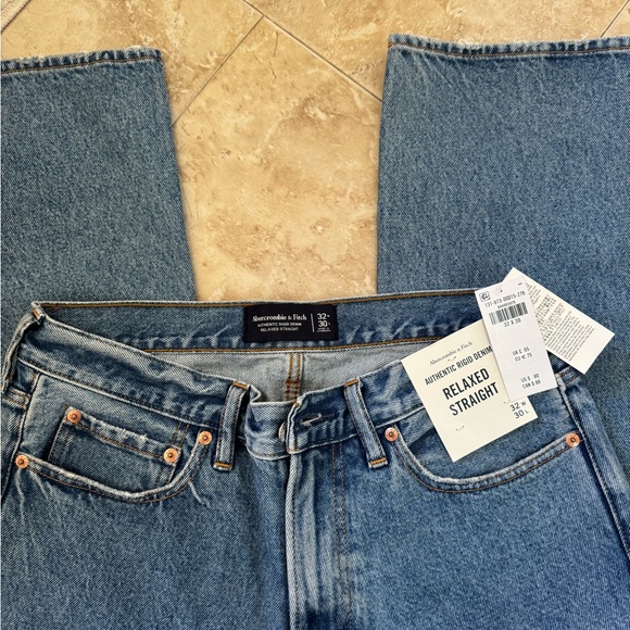 Abercrombie & Fitch Denim Jeans NWT - Picture 4 of 4